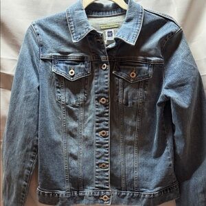 GAP Women’s Medium Blue Denim Jacket